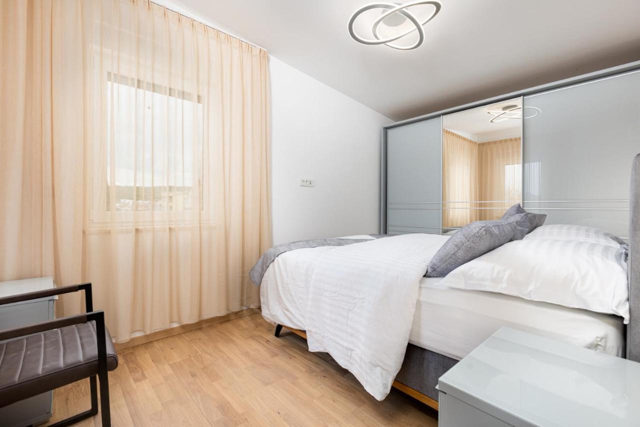 Apartment Muzini מאלינסקה מראה חיצוני תמונה