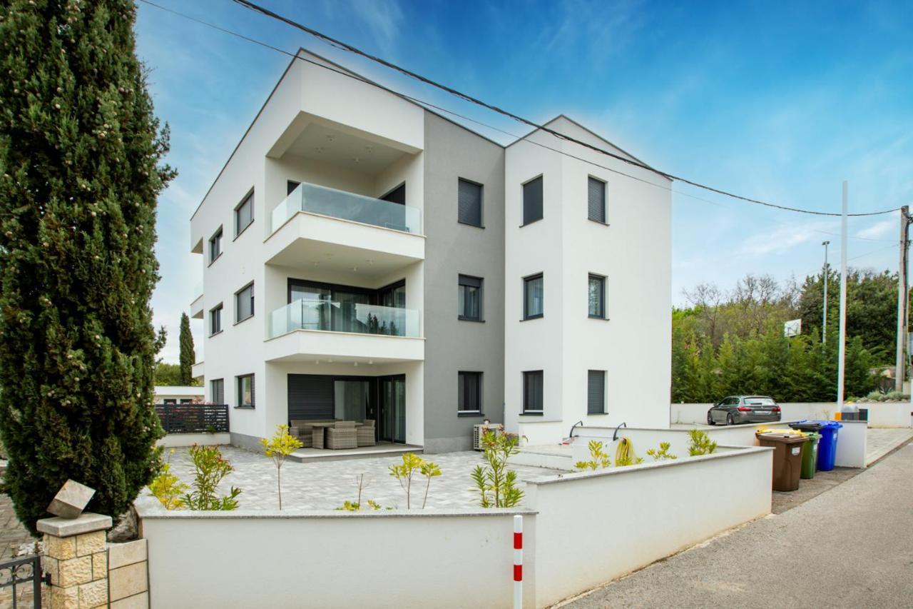 Apartment Muzini מאלינסקה מראה חיצוני תמונה